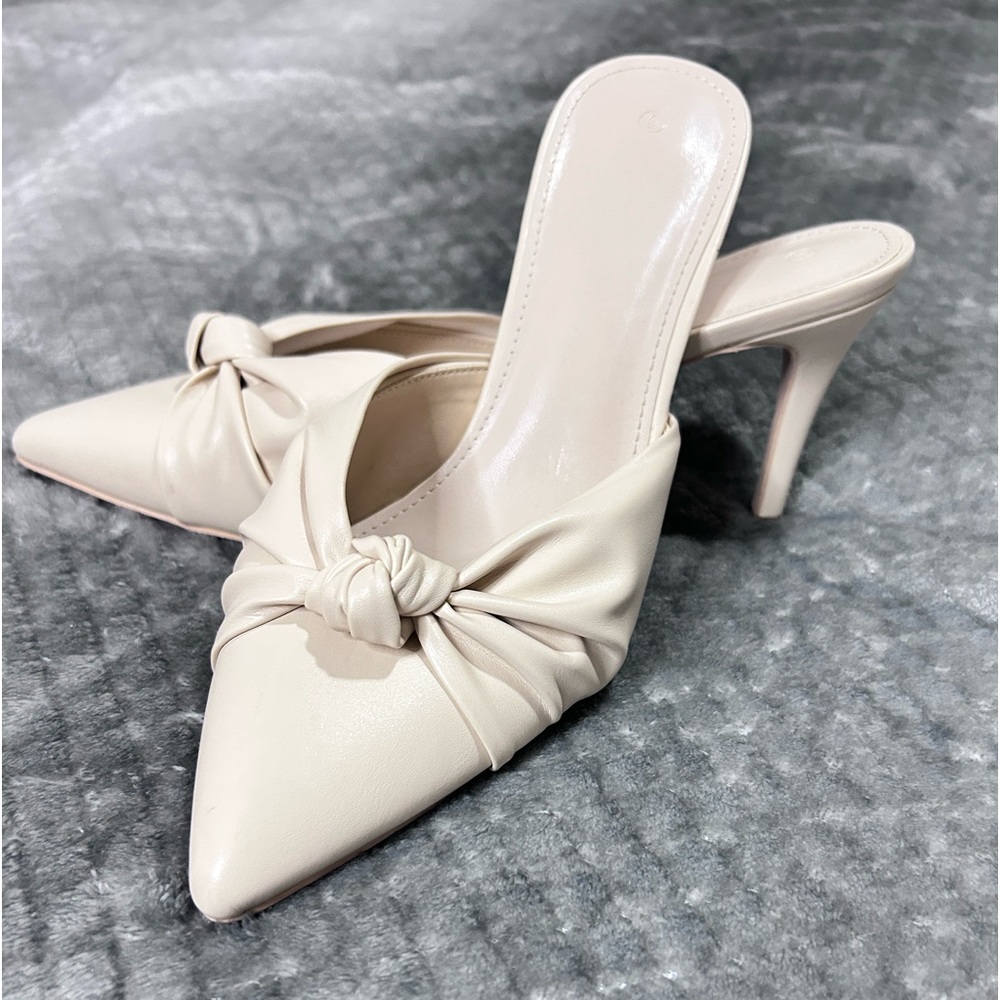 POINTED KNOT STILETTO MULES